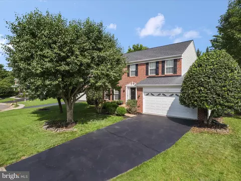610 Kristin Ct SE, Leesburg, VA 20175