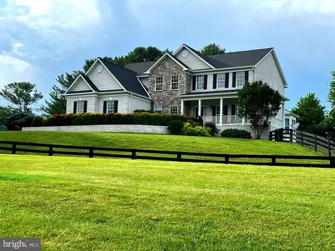 38166 Audrey Ct, Hamilton, VA 20158
