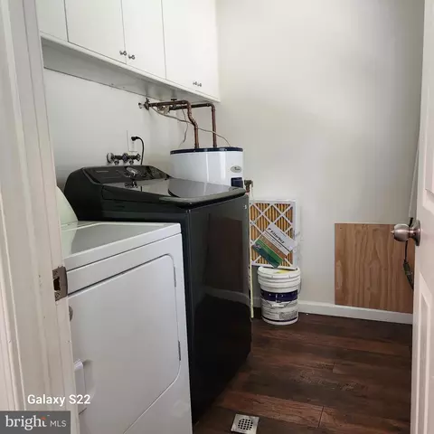 Other - 203 Summers Ct, Sterling, VA 20164 photo 8 of 9