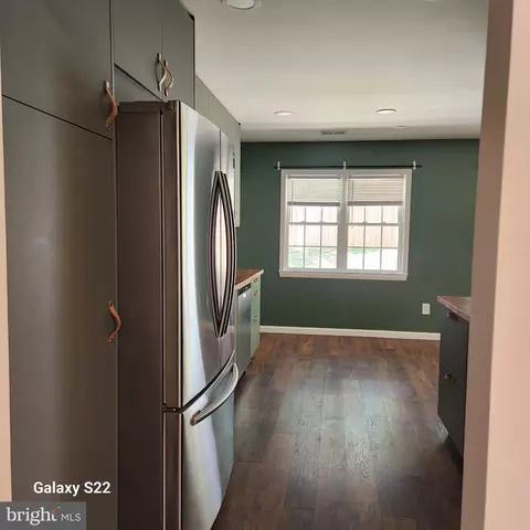 Entry Way - 203 Summers Ct, Sterling, VA 20164 photo 3 of 3