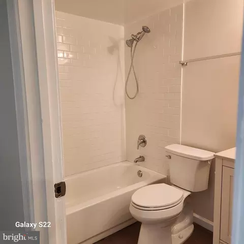 Bath - 203 Summers Ct, Sterling, VA 20164 photo 4 of 4