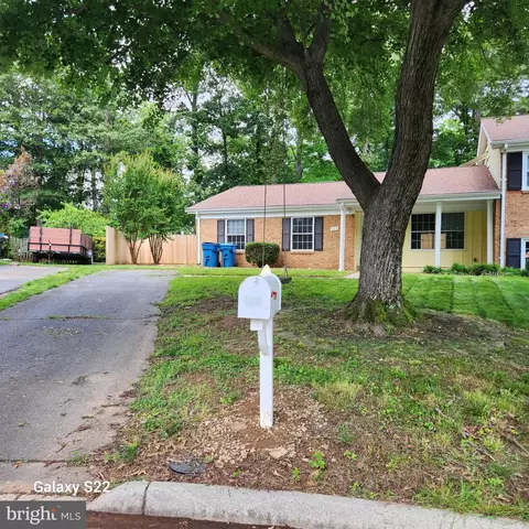 203 Summers Ct, Sterling, VA 20164
