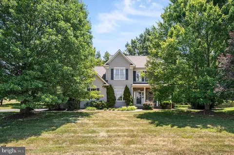12202 Sedgeway Ln, Lovettsville, VA 20180