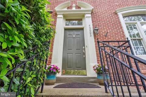 43003 Golf View Dr, Chantilly, VA 20152 photo 2