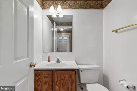 43496 Postrail Sq, Ashburn, VA 20147 photo 3
