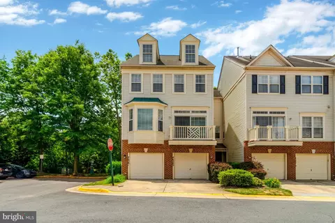 46383 Pryor Sq #76, Sterling, VA 20165