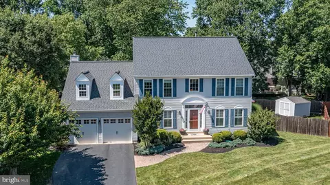 214 Chatfield Ct NE, Leesburg, VA 20176