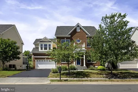 41876 Dublane Pl, Ashburn, VA 20148 photo 2