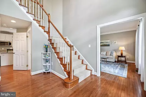 21955 Traction Pl, Sterling, VA 20164 photo 5