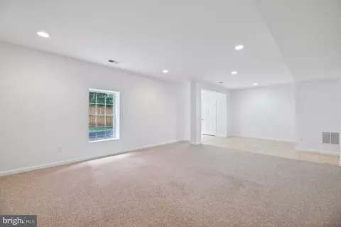 21955 Traction Pl, Sterling, VA 20164 photo 33
