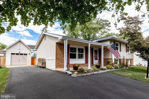 507 N Alder Ave, Sterling, VA 20164