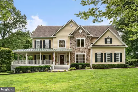 16254 Woodgrove Rd, Round Hill, VA 20141