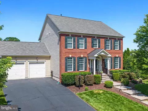 20975 Hooded Crow Dr, Leesburg, VA 20175