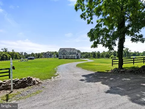 19550 Ridgeside Rd, Bluemont, VA 20135