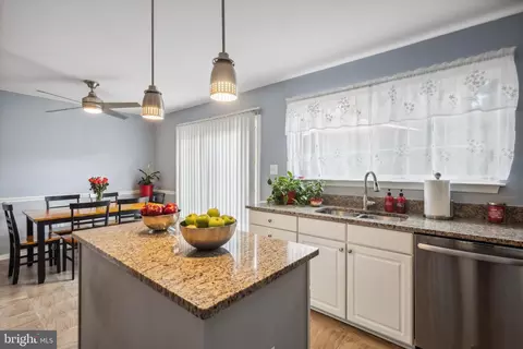 20403 Baseline Ter, Ashburn, VA 20147 photo 14