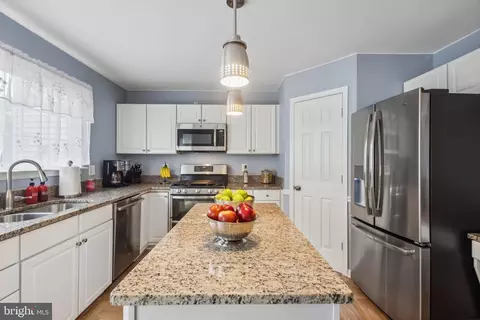 20403 Baseline Ter, Ashburn, VA 20147 photo 11