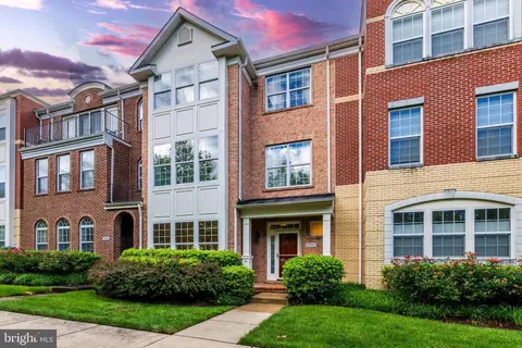 19356 Gardner View Sq, Leesburg, VA 20176
