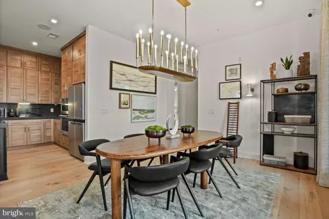 43447 Croson Ln #400, Ashburn, VA 20148