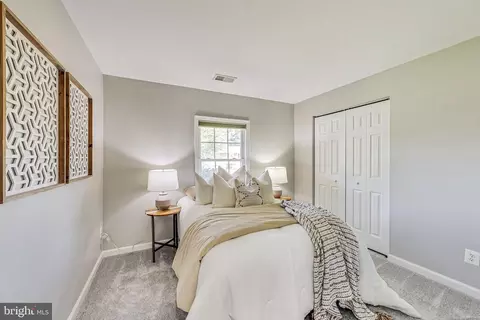 303 E Gordon St, Sterling, VA 20164 photo 19