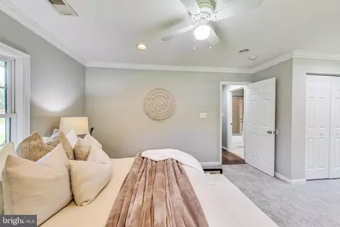 303 E Gordon St, Sterling, VA 20164 photo 15