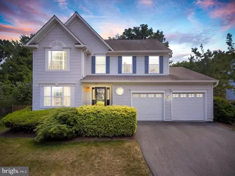 305 Oakcrest Manor Dr NE, Leesburg, VA 20176