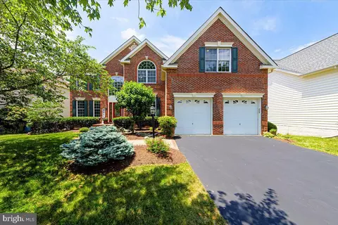 43164 Valiant Dr, Chantilly, VA 20152