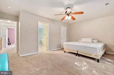 Bedroom - 17558 Deavers Ct, Hamilton, VA 20158 photo 2 of 6