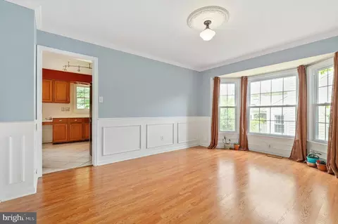 Living - 17558 Deavers Ct, Hamilton, VA 20158 photo 2 of 4