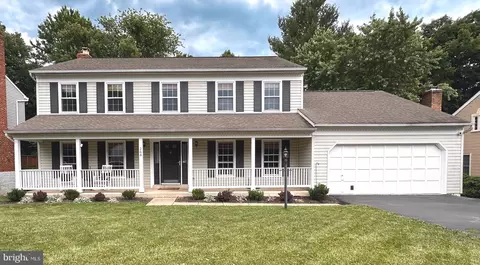 268 Terrie Dr, Sterling, VA 20165