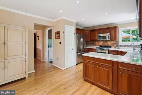 Kitchen - 21286 Meadowsweet Ct, Ashburn, VA 20147 photo 3 of 3