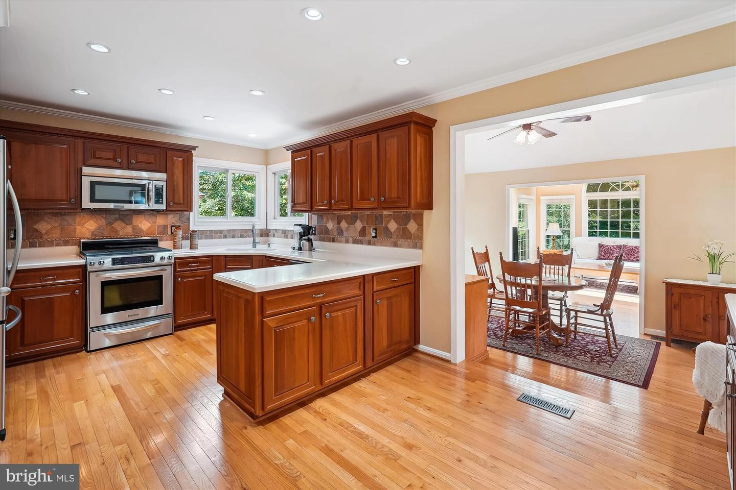 21286 Meadowsweet Ct, Ashburn, VA 20147 photo 15