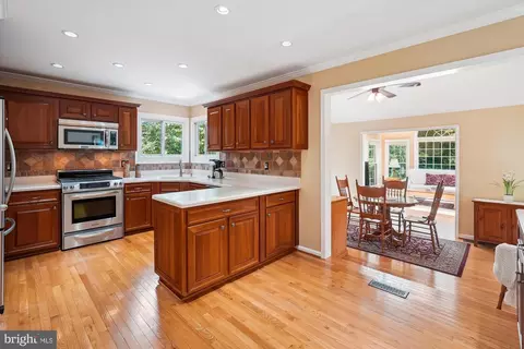Kitchen - 21286 Meadowsweet Ct, Ashburn, VA 20147 photo 1 of 3
