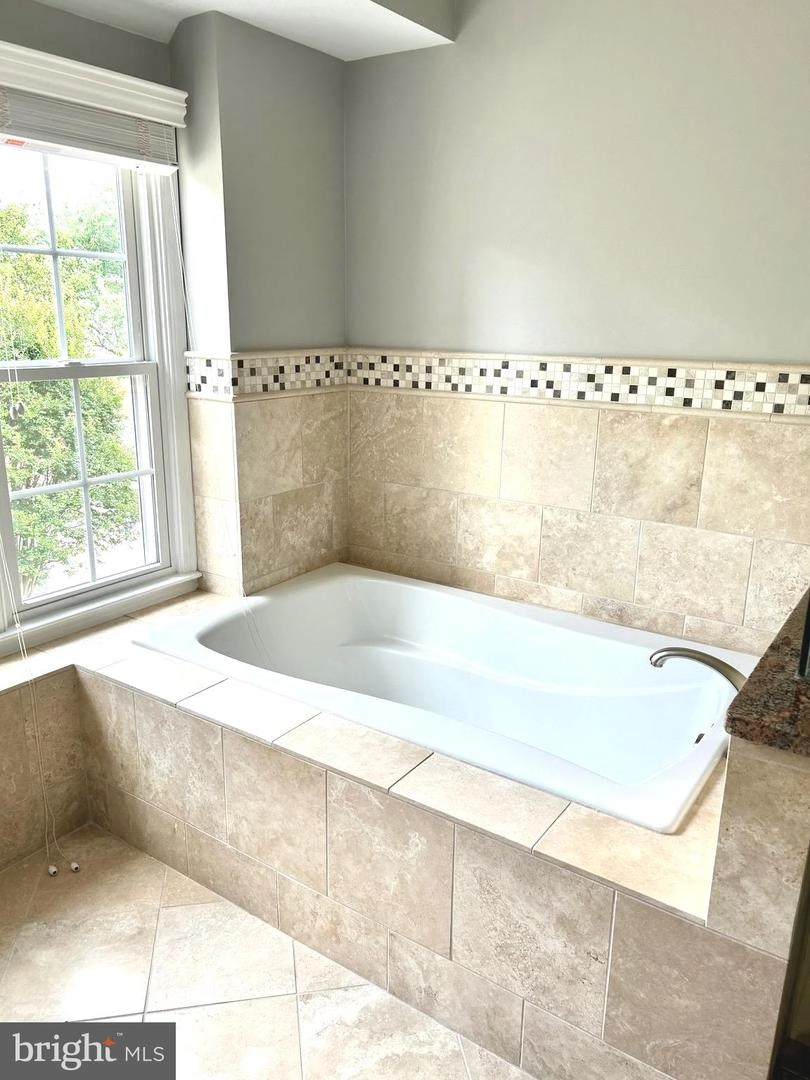21286 Meadowsweet Ct, Ashburn, VA 20147 photo 31
