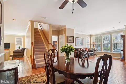 43074 Old Gallivan Ter, Ashburn, VA 20147