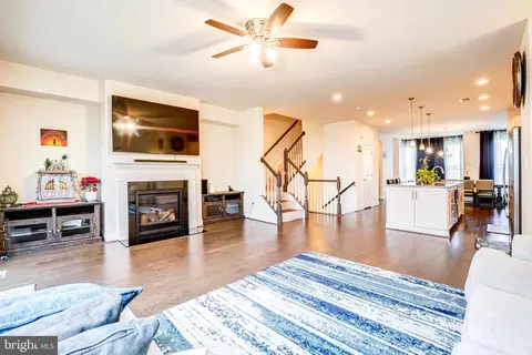 23691 Turtle Point Ter, Ashburn, VA 20148 photo 15