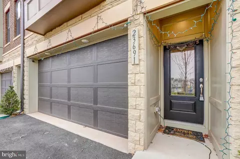 23691 Turtle Point Ter, Ashburn, VA 20148 photo 4