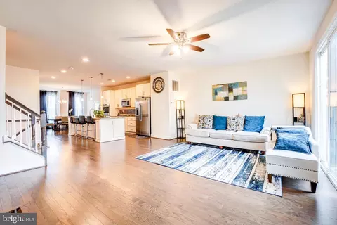 23691 Turtle Point Ter, Ashburn, VA 20148 photo 13