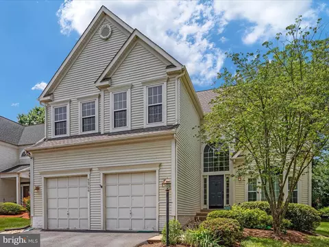 46766 Willowood Pl, Sterling, VA 20165 photo 2