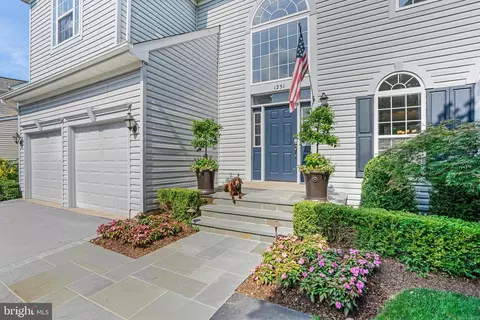 1251 Barksdale Dr NE, Leesburg, VA 20176