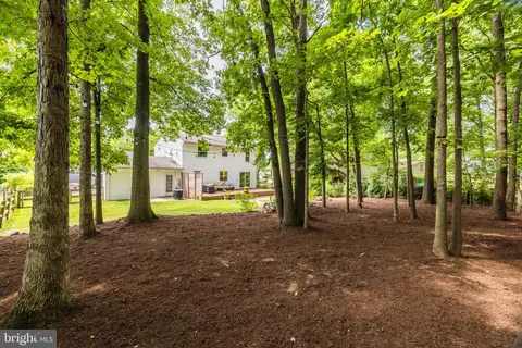 Exterior - 102 Silverleaf Ct, Sterling, VA 20164 photo 13 of 18
