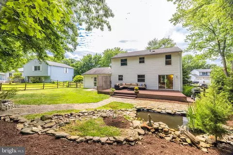 Exterior - 102 Silverleaf Ct, Sterling, VA 20164 photo 12 of 18