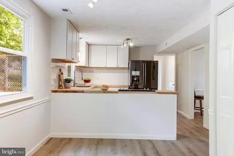 Kitchen - 102 Silverleaf Ct, Sterling, VA 20164 photo 1 of 6
