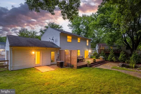Exterior - 102 Silverleaf Ct, Sterling, VA 20164 photo 15 of 18
