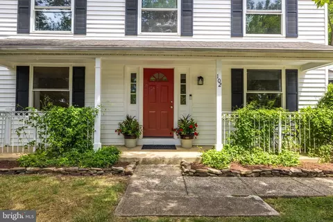 Exterior - 102 Silverleaf Ct, Sterling, VA 20164 photo 4 of 18