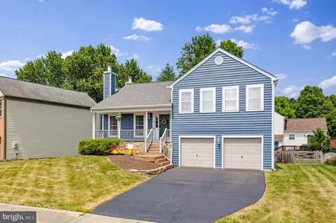 14 Dudley Ct, Sterling, VA 20165
