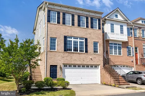 24957 Bannockburn Ter, Chantilly, VA 20152