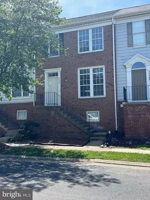 20367 Hartwell St, Ashburn, VA 20147