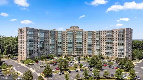 19365 Cypress Ridge Ter #1018, Leesburg, VA 20176
