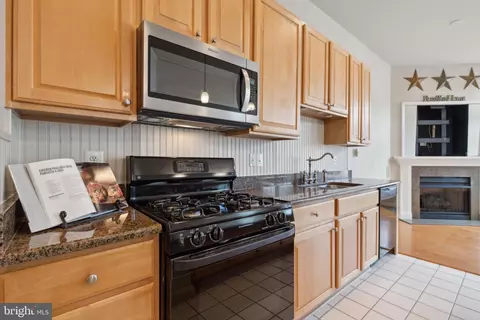 42818 Cedar Hedge St, Chantilly, VA 20152 photo 6