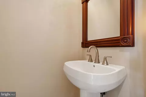 42818 Cedar Hedge St, Chantilly, VA 20152 photo 9